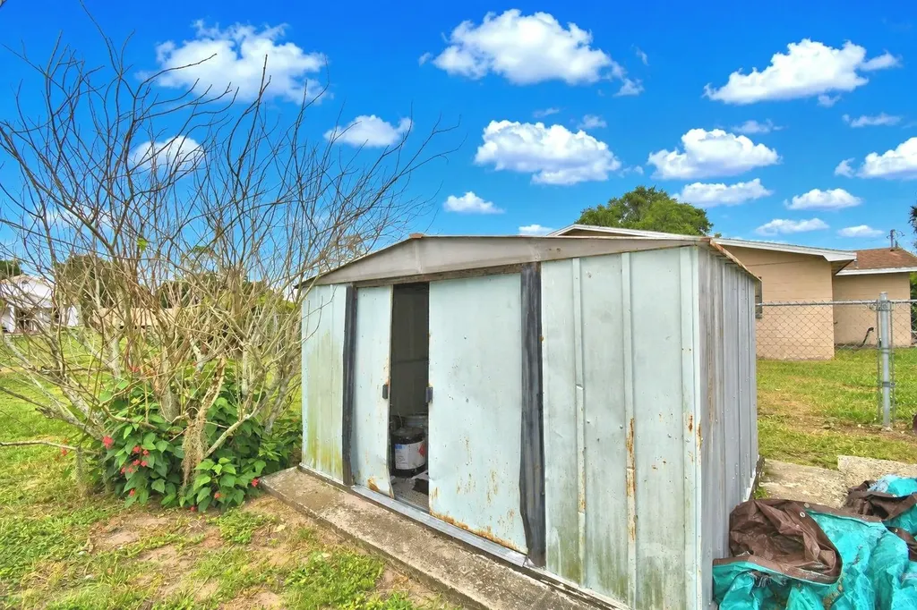 906 N 9th Avenue Wauchula FL 33873