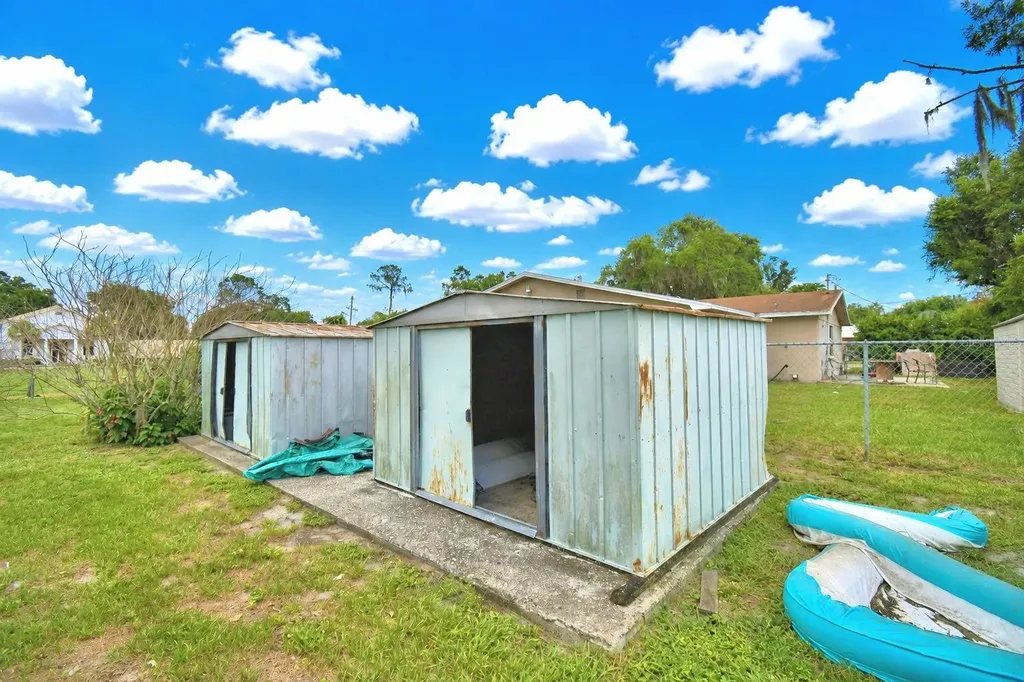 906 N 9th Avenue Wauchula FL 33873