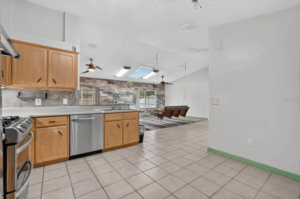 20 Lake Meadow Way Ormond Beach FL 32174