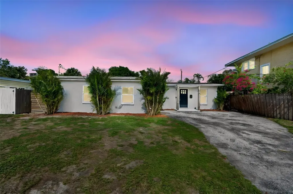 3927 Huntington Street NE St Petersburg FL 33703