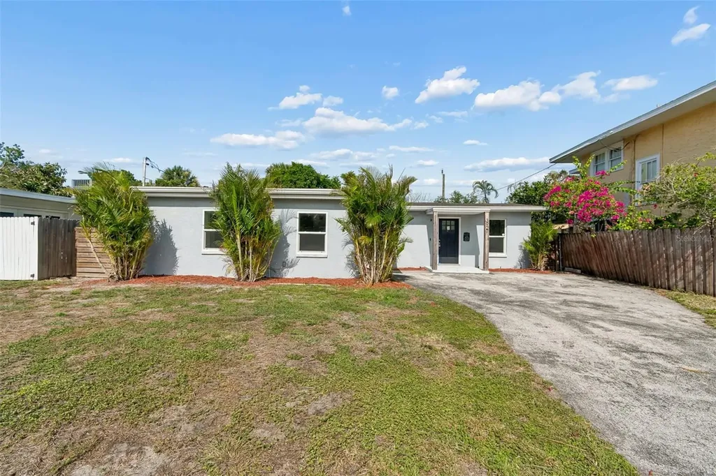 3927 Huntington Street NE St Petersburg FL 33703