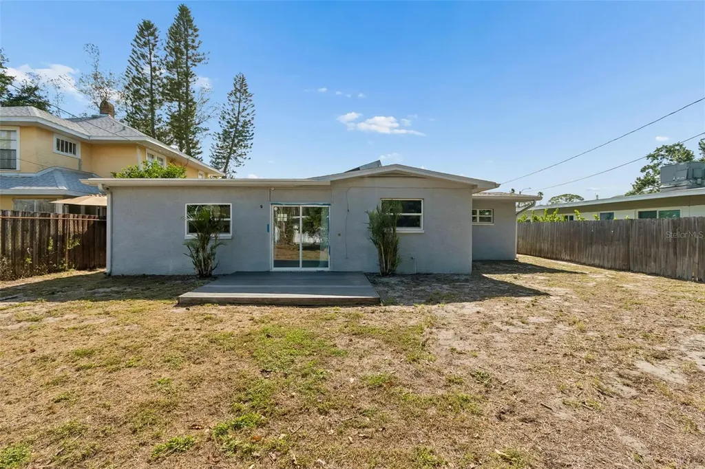 3927 Huntington Street NE St Petersburg FL 33703