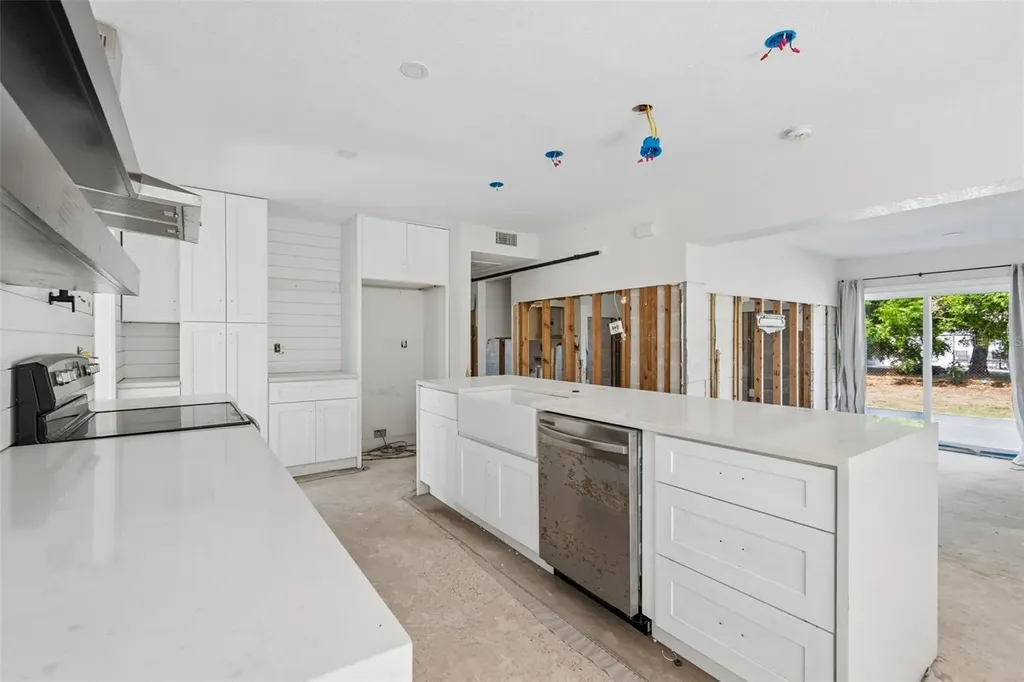 3927 Huntington Street NE St Petersburg FL 33703