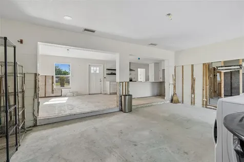 3927 Huntington Street NE St Petersburg FL 33703