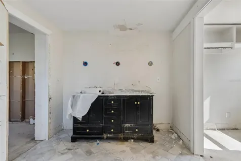 3927 Huntington Street NE St Petersburg FL 33703