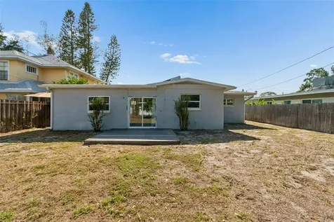3927 Huntington Street NE St Petersburg FL 33703