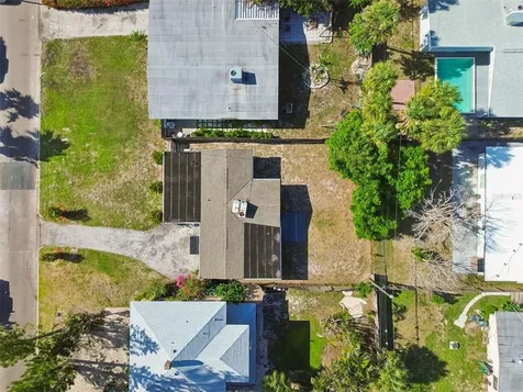 3927 Huntington Street NE St Petersburg FL 33703