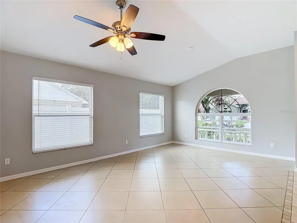 805 Lesa Glen Place Brandon FL 33510