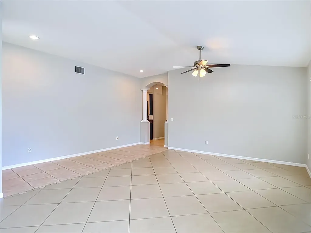 805 Lesa Glen Place Brandon FL 33510