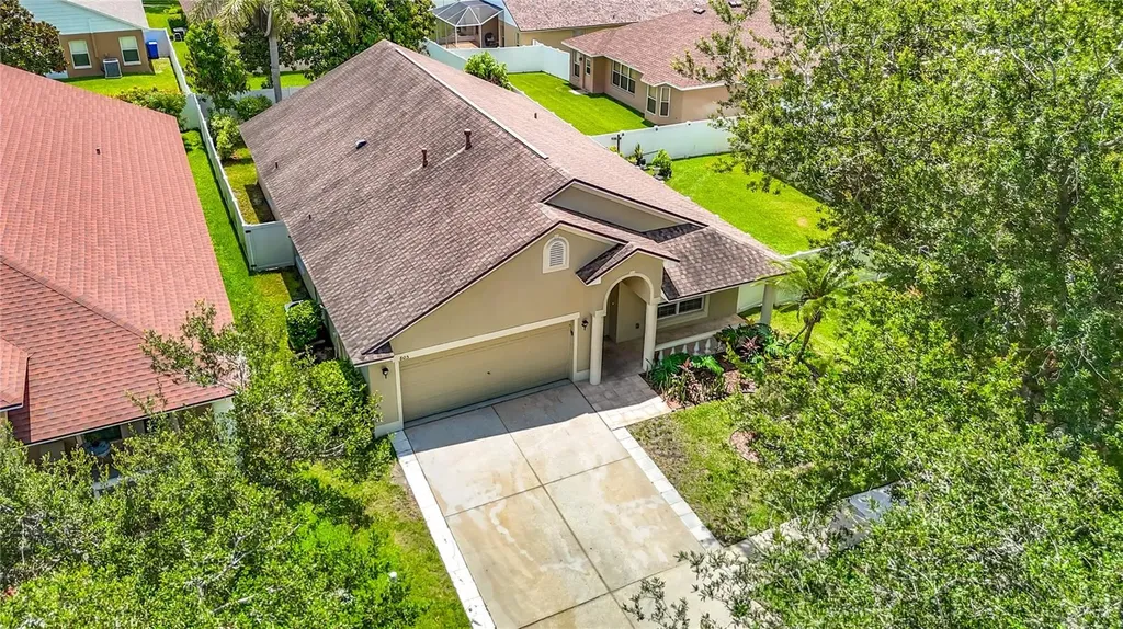 805 Lesa Glen Place Brandon FL 33510
