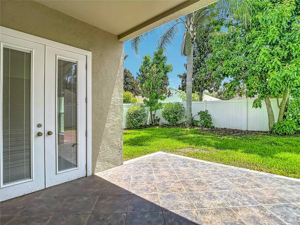 805 Lesa Glen Place Brandon FL 33510