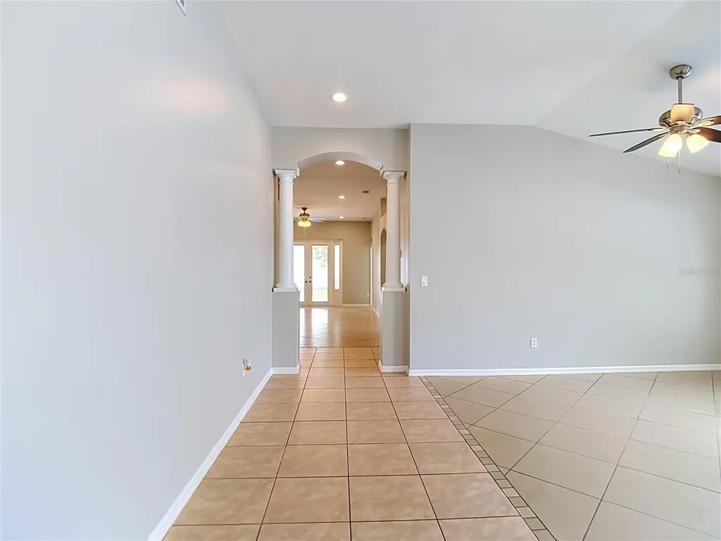 805 Lesa Glen Place Brandon FL 33510