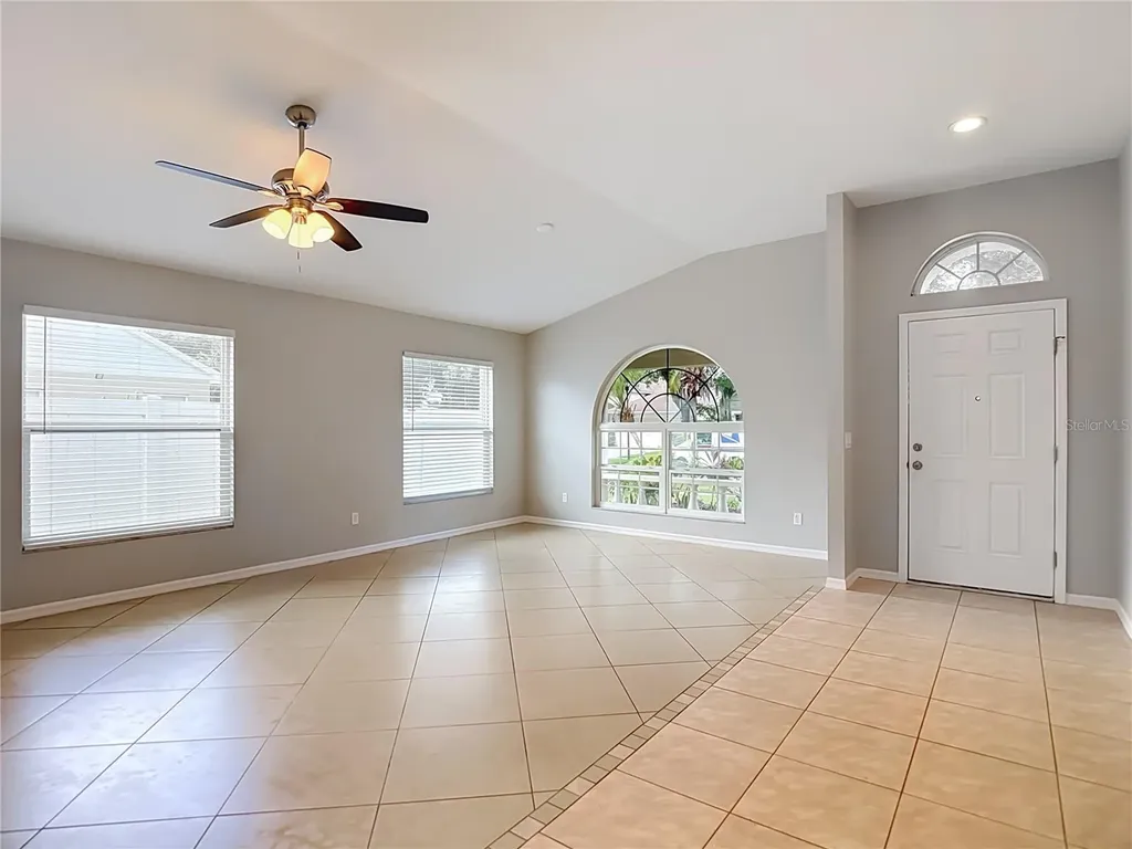 805 Lesa Glen Place Brandon FL 33510