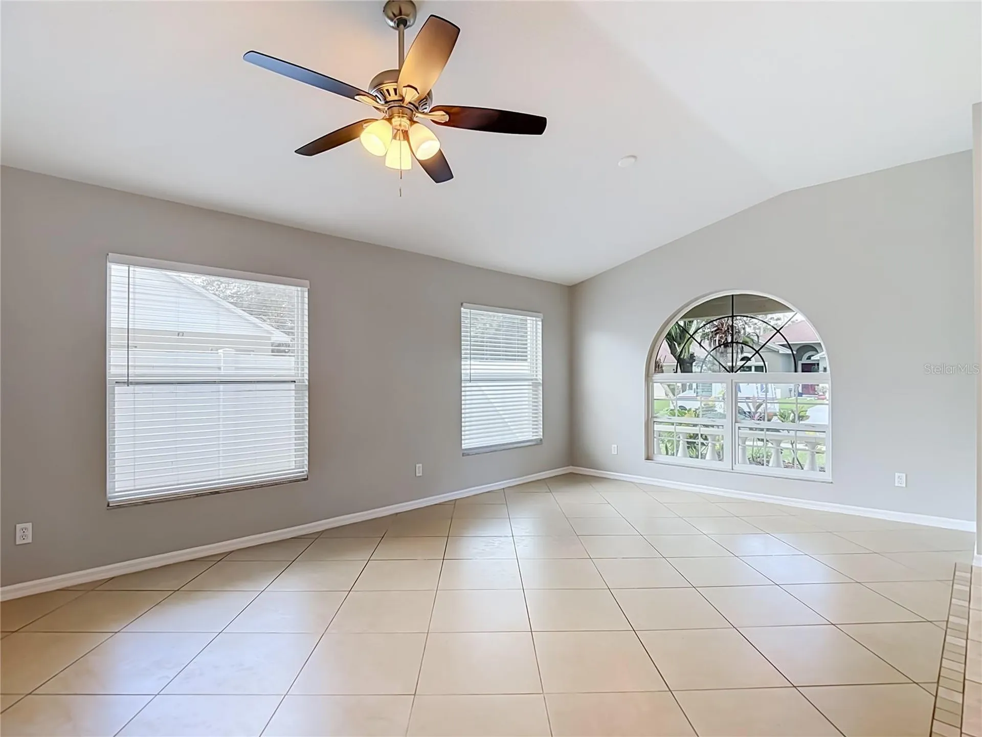 805 Lesa Glen Place Brandon FL 33510