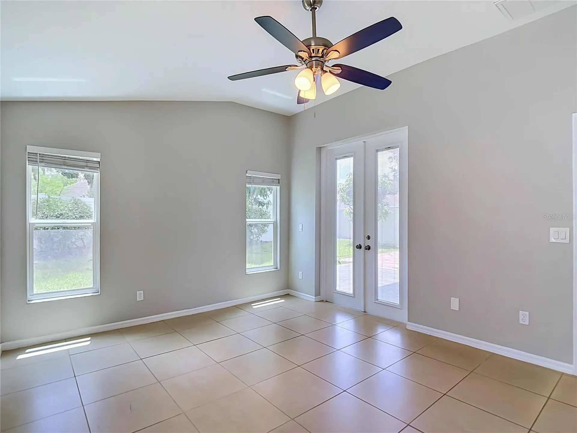 805 Lesa Glen Place Brandon FL 33510