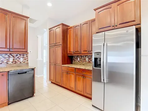 805 Lesa Glen Place Brandon FL 33510