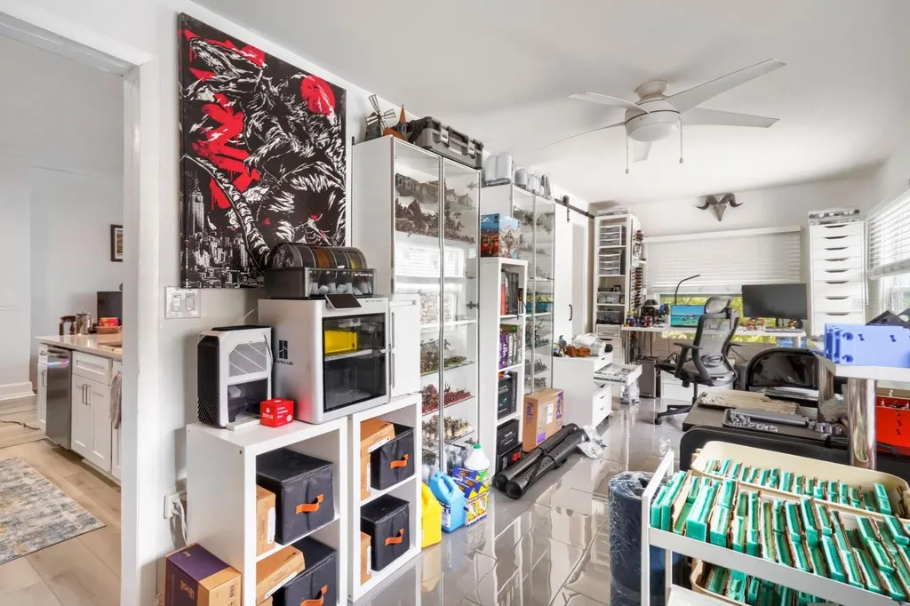 940 25th Street N St Petersburg FL 33713