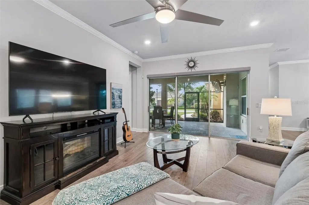 6112 Watercolor Drive Lithia FL 33547