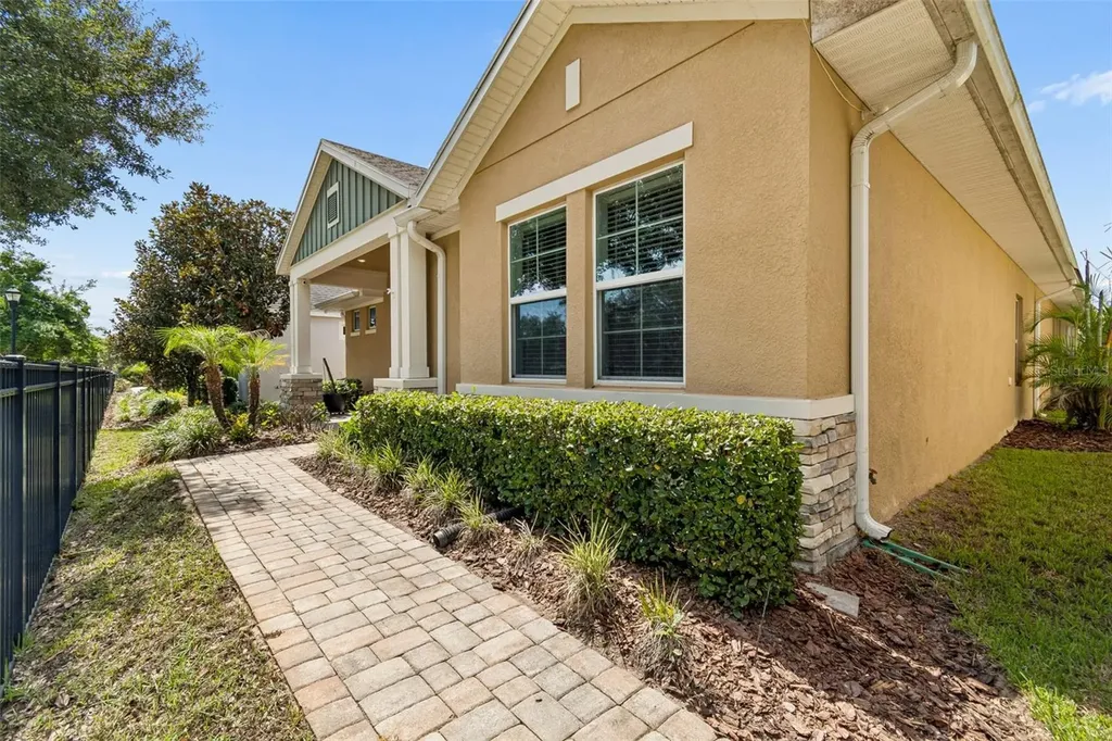 6112 Watercolor Drive Lithia FL 33547