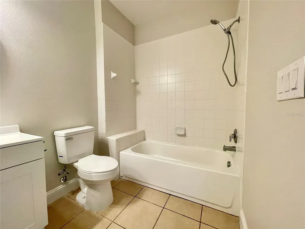 2944 Oak Park Way Orlando FL 32822