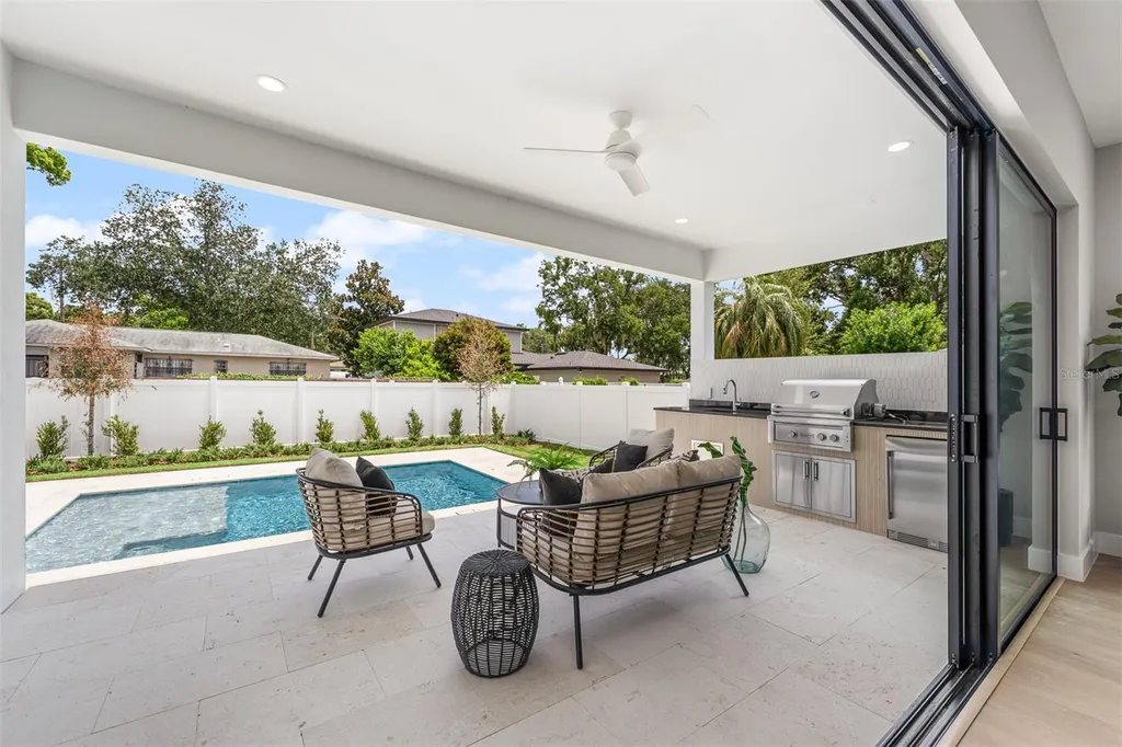2103 Gale Street Orlando FL 32803