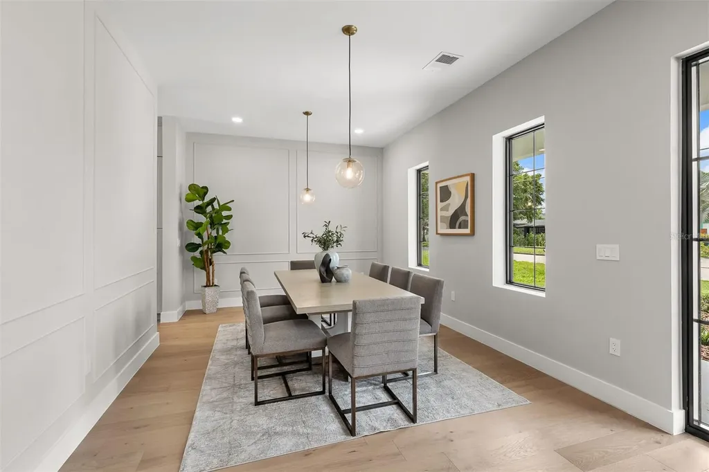 2103 Gale Street Orlando FL 32803