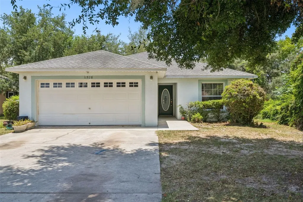 11526 Huggins Street Leesburg FL 34788