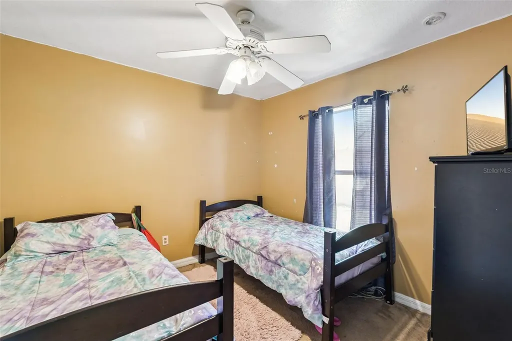 11526 Huggins Street Leesburg FL 34788