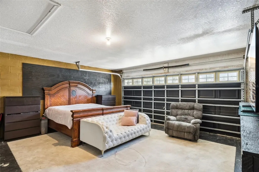 11526 Huggins Street Leesburg FL 34788
