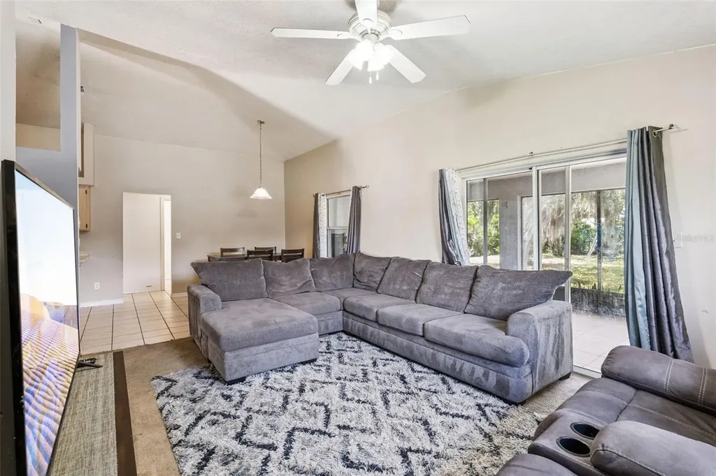 11526 Huggins Street Leesburg FL 34788