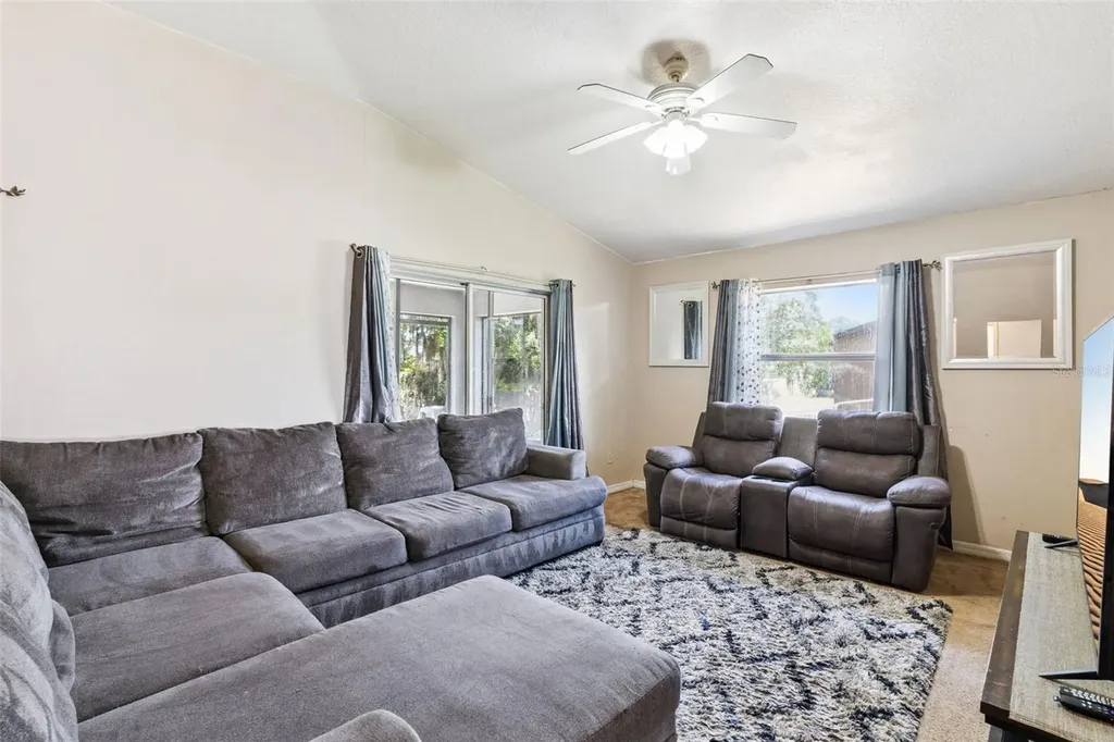 11526 Huggins Street Leesburg FL 34788