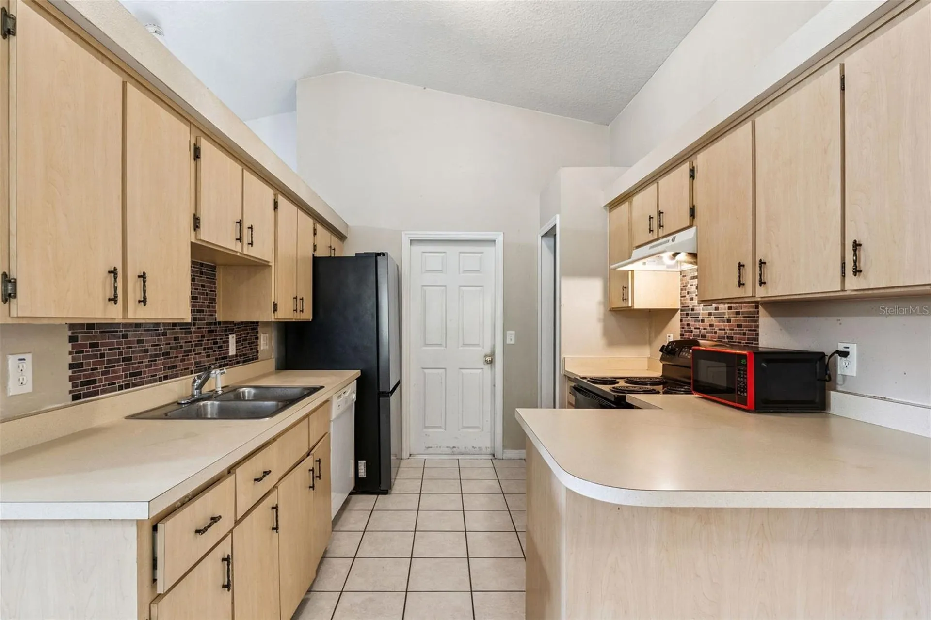 11526 Huggins Street Leesburg FL 34788