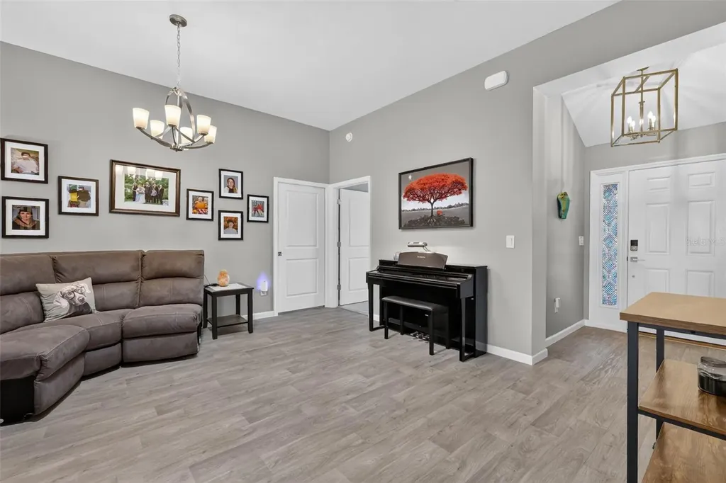 11387 Zimmerman Path Oxford FL 34484
