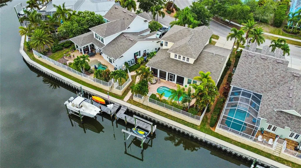 432 Islebay Drive Apollo Beach FL 33572
