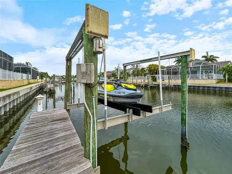 432 Islebay Drive Apollo Beach FL 33572