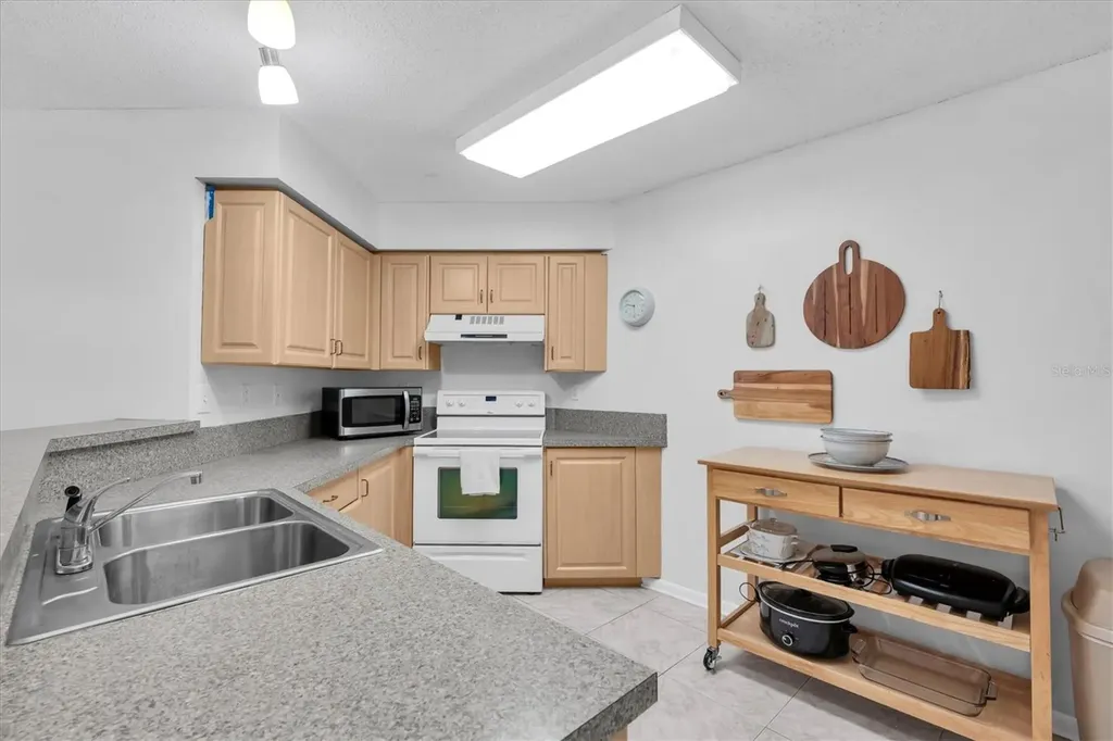 6000 Bahia Del Mar Circle St Petersburg FL 33715