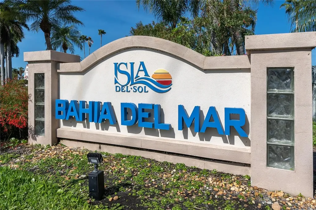 6000 Bahia Del Mar Circle Tierra Verde FL 33715