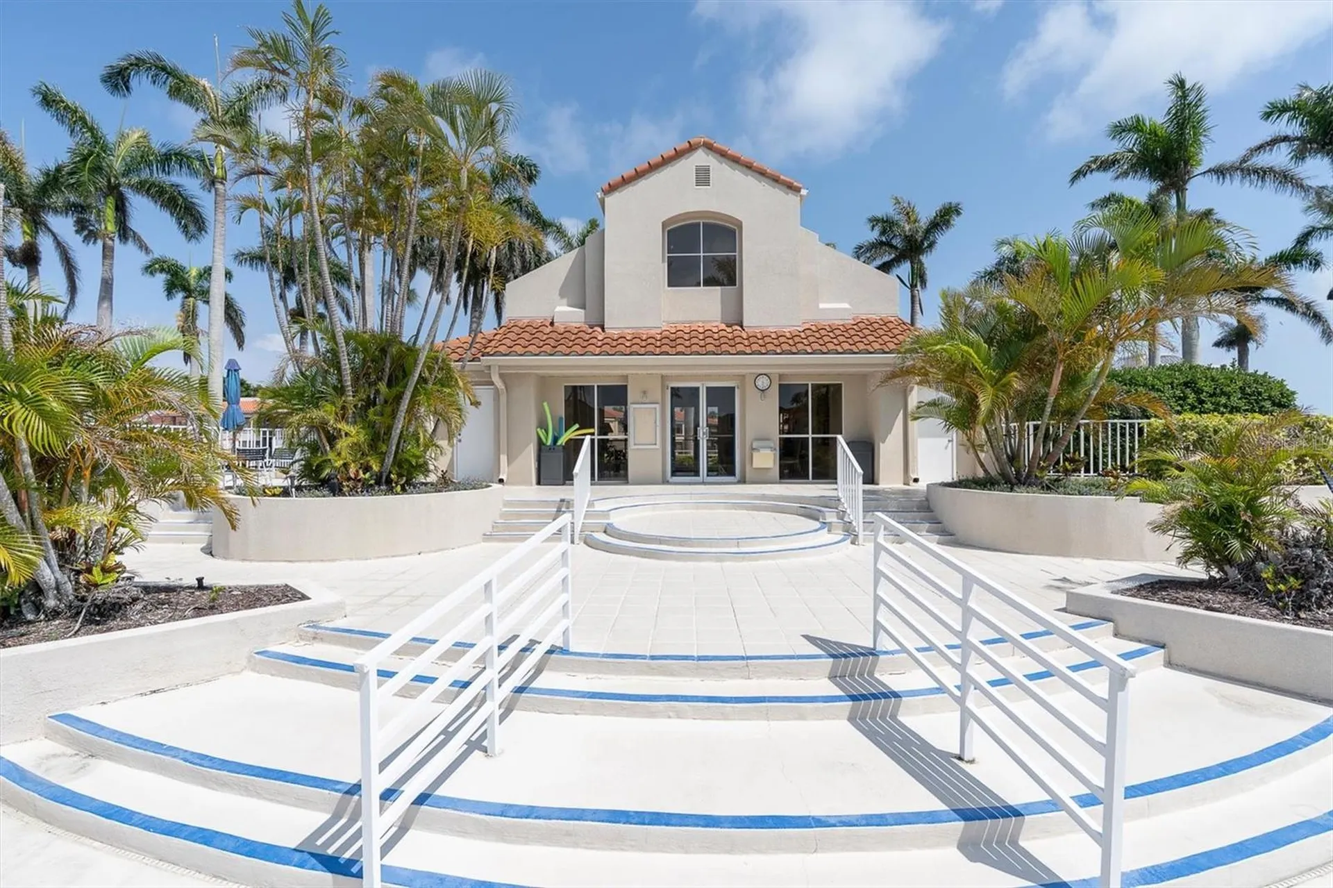 6000 Bahia Del Mar Circle St Petersburg FL 33715