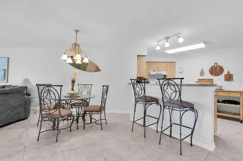 6000 Bahia Del Mar Circle St Petersburg FL 33715