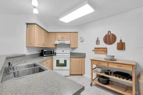 6000 Bahia Del Mar Circle St Petersburg FL 33715