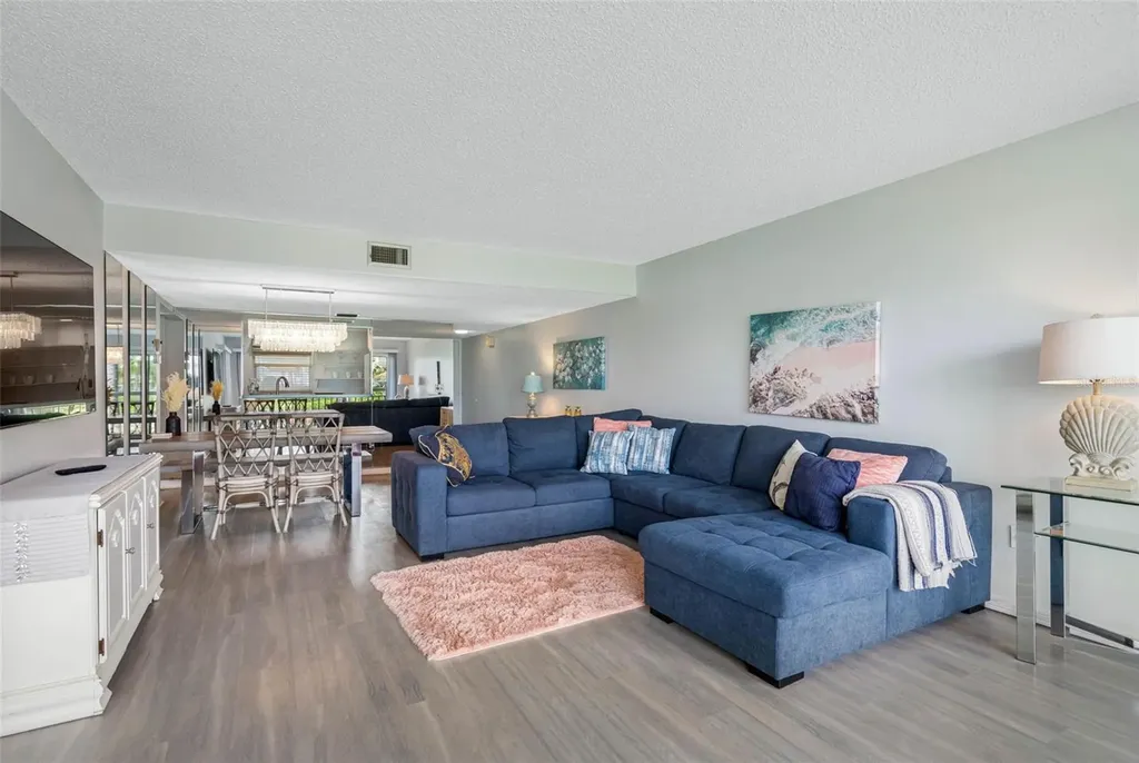 7871 Sailboat Key Boulevard S South Pasadena FL 33707