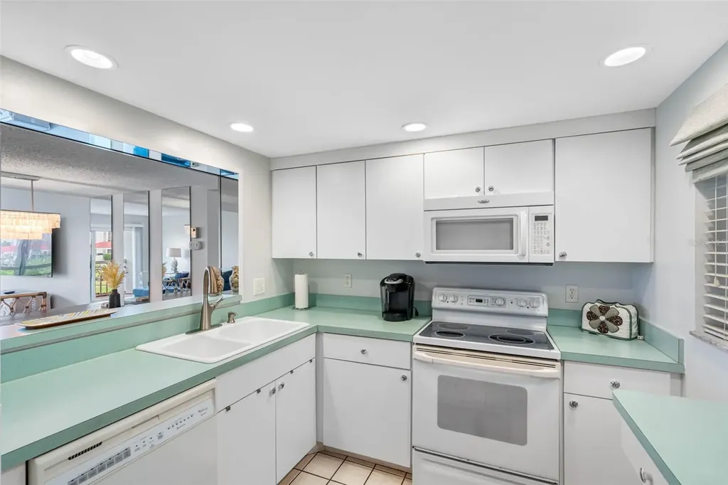 7871 Sailboat Key Boulevard S South Pasadena FL 33707