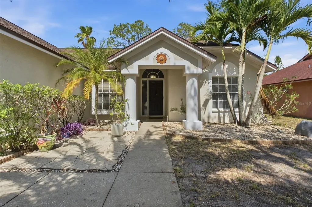 1512 Bay View Street Tarpon Springs FL 34689