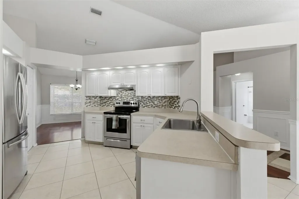 1512 Bay View Street Tarpon Springs FL 34689