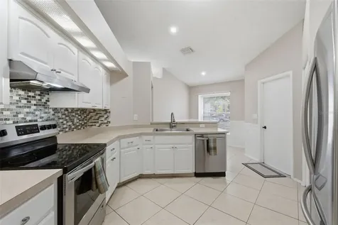 1512 Bay View Street Tarpon Springs FL 34689