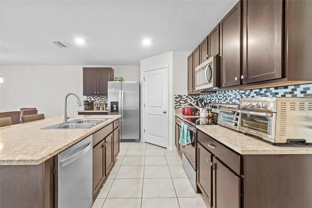 38386 Sonnet Landing Avenue Zephyrhills FL 33540