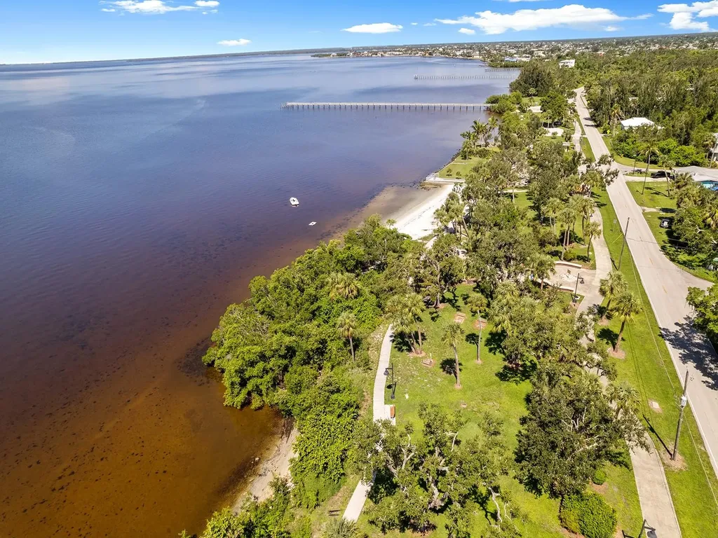 23019 Seneca Avenue Port Charlotte FL 33980