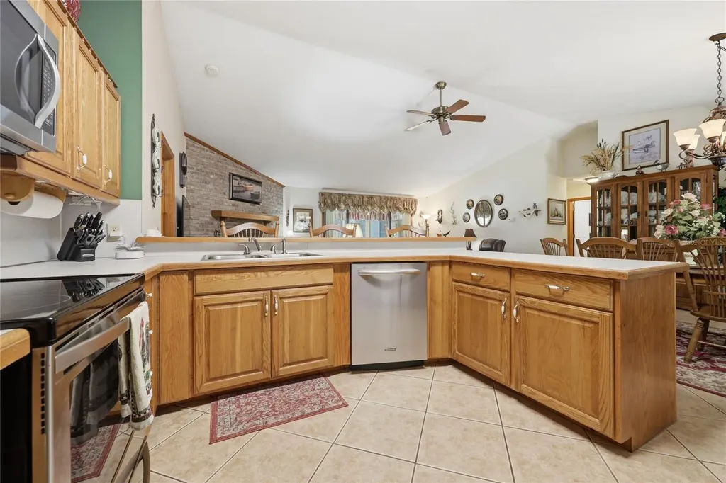 561 SE 28th Street Melrose FL 32666