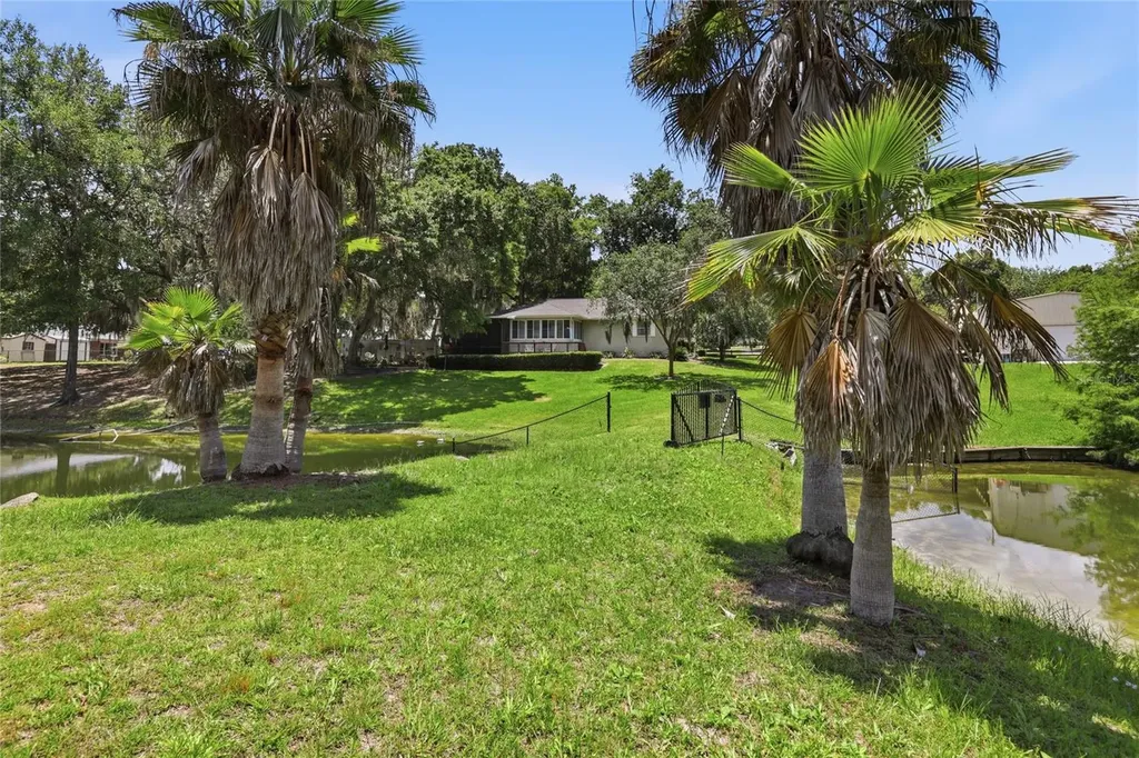 561 SE 28th Street Melrose FL 32666