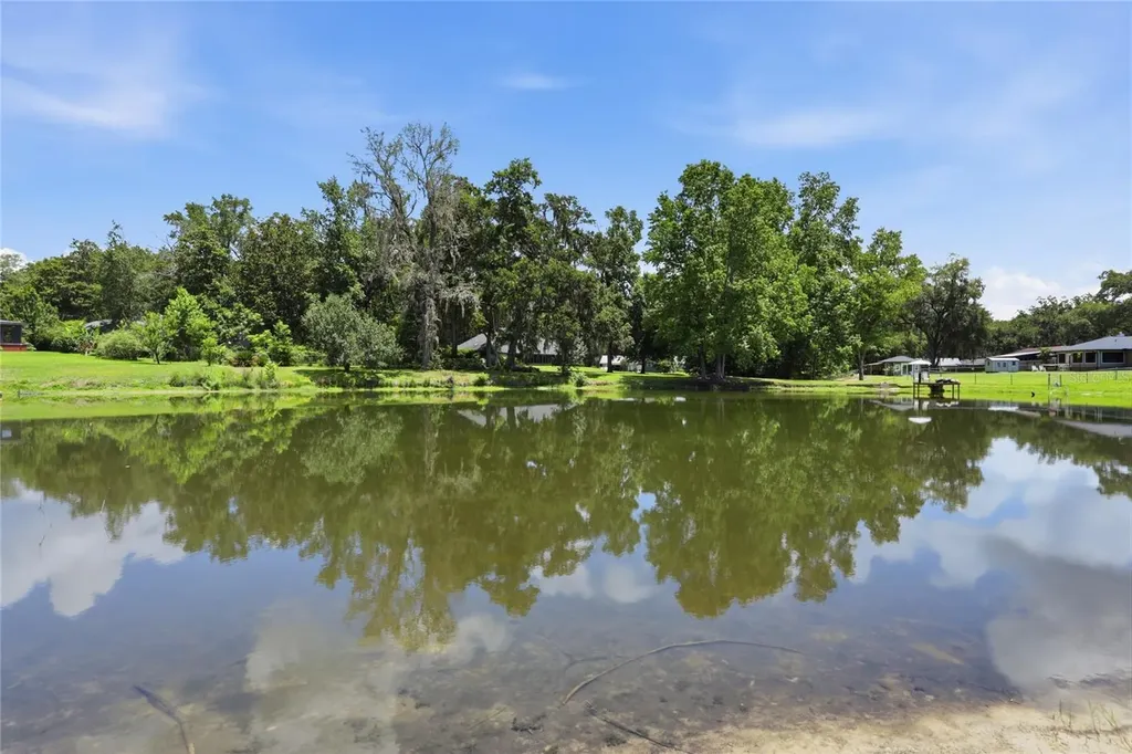 561 SE 28th Street Melrose FL 32666